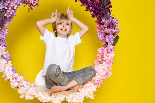 Ubrania, które opowiadają historie: jak moda dziecięca inspiruje kreatywność